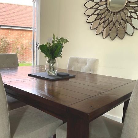 Ashford Holiday Home Sleeps 6 Free Parking Wifi Willesborough Zewnętrze zdjęcie