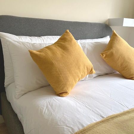 Ashford Holiday Home Sleeps 6 Free Parking Wifi Willesborough Zewnętrze zdjęcie