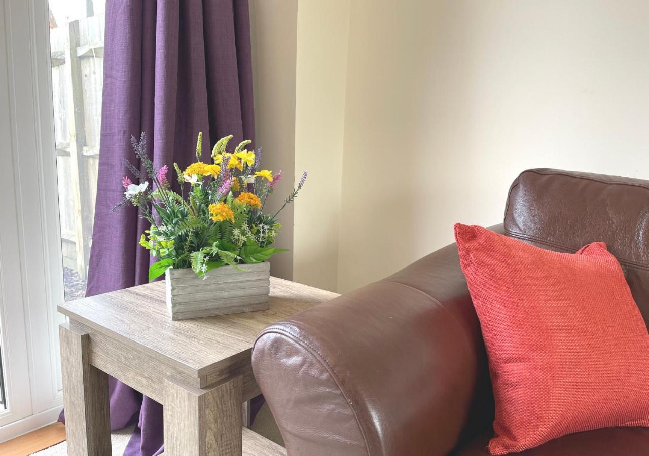 Ashford Holiday Home Sleeps 6 Free Parking Wifi Willesborough Zewnętrze zdjęcie