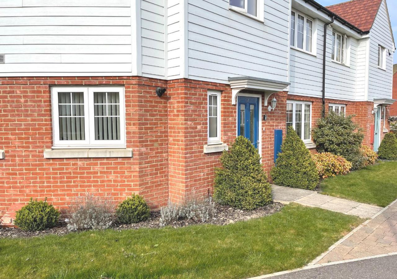 Ashford Holiday Home Sleeps 6 Free Parking Wifi Willesborough Zewnętrze zdjęcie