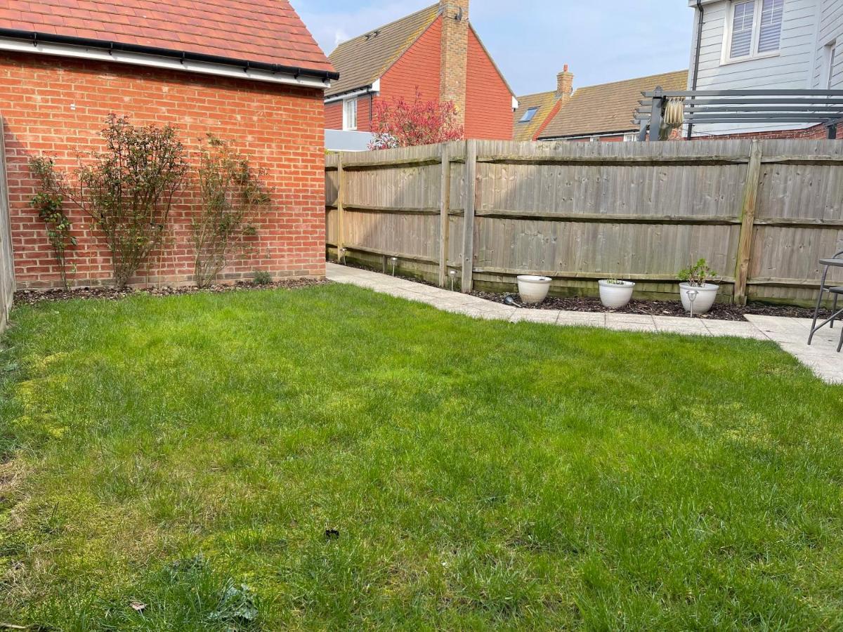 Ashford Holiday Home Sleeps 6 Free Parking Wifi Willesborough Zewnętrze zdjęcie