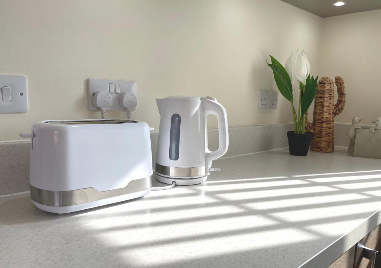 Ashford Holiday Home Sleeps 6 Free Parking Wifi Willesborough Zewnętrze zdjęcie