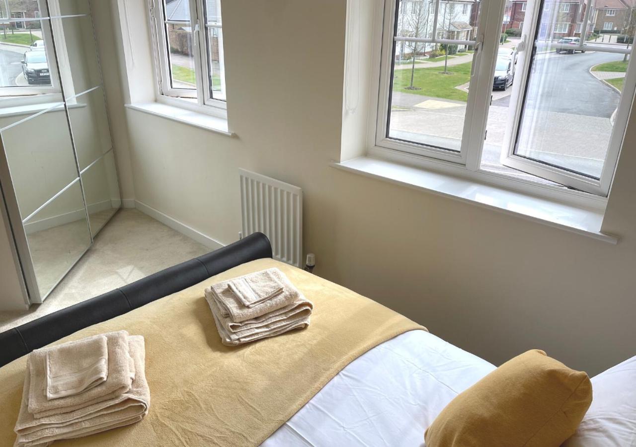 Ashford Holiday Home Sleeps 6 Free Parking Wifi Willesborough Zewnętrze zdjęcie