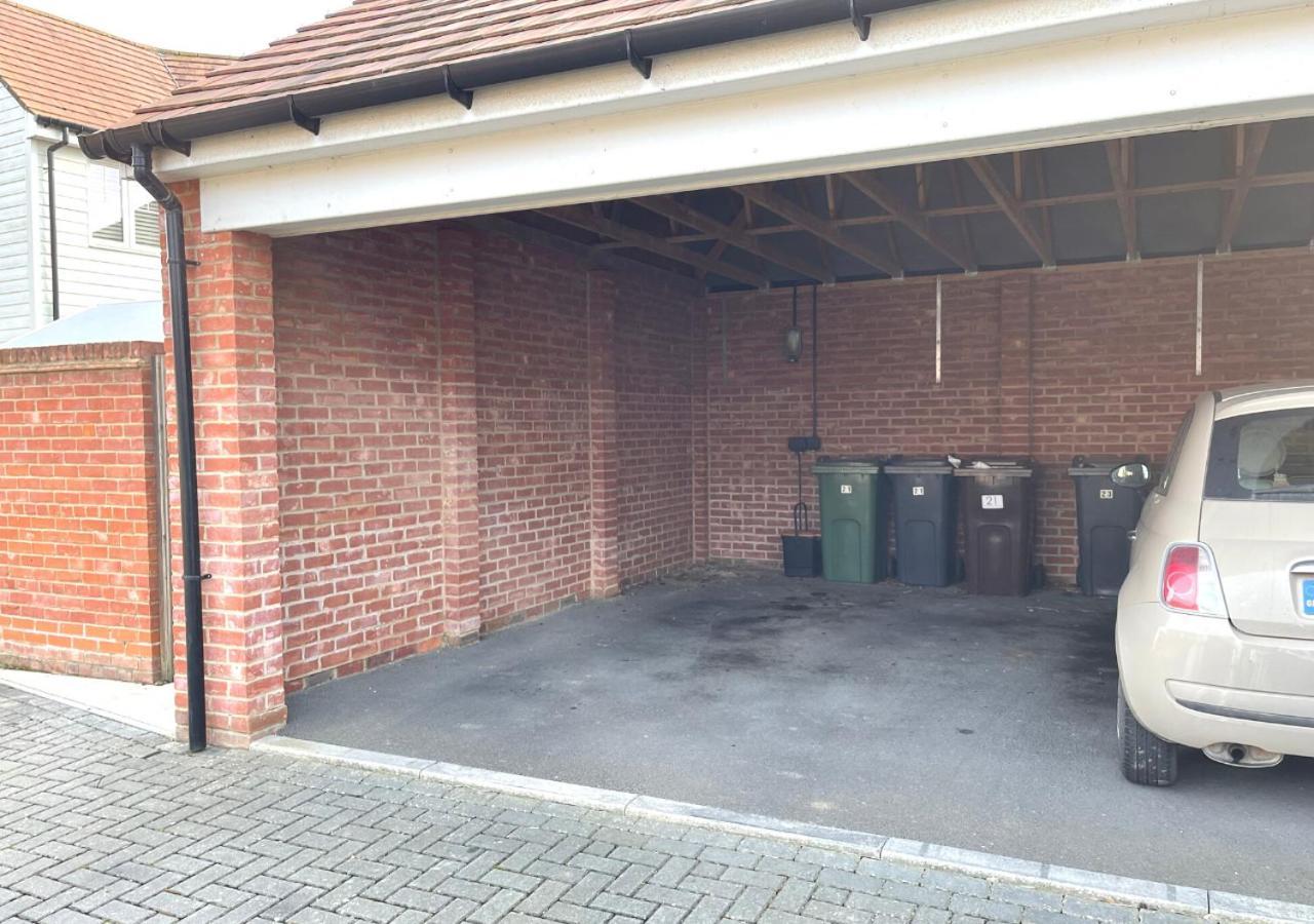 Ashford Holiday Home Sleeps 6 Free Parking Wifi Willesborough Zewnętrze zdjęcie