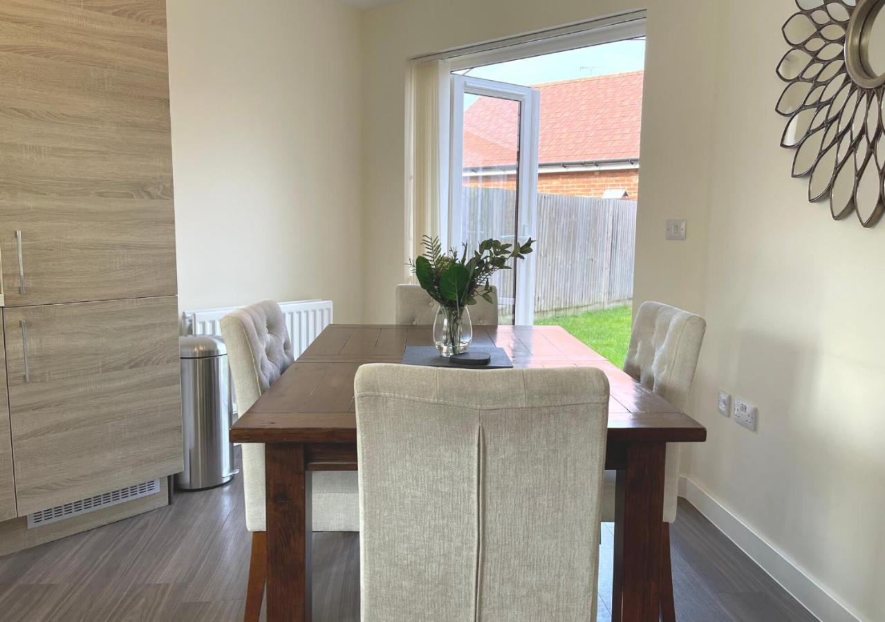 Ashford Holiday Home Sleeps 6 Free Parking Wifi Willesborough Zewnętrze zdjęcie