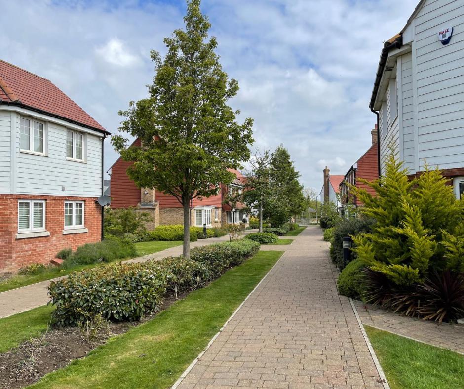 Ashford Holiday Home Sleeps 6 Free Parking Wifi Willesborough Zewnętrze zdjęcie