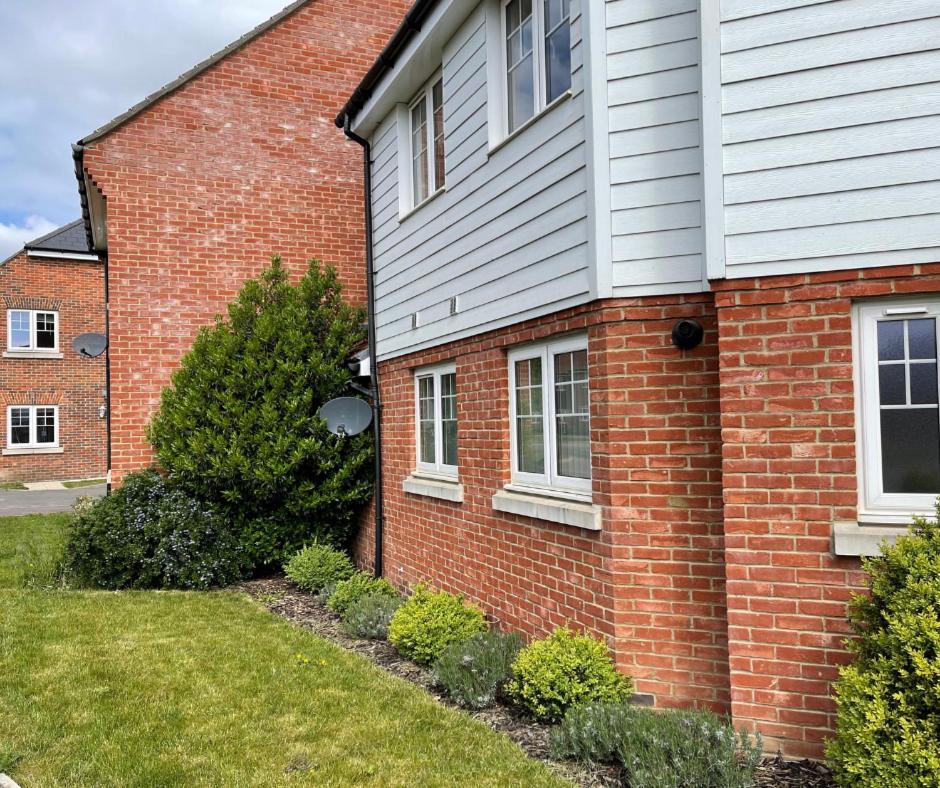 Ashford Holiday Home Sleeps 6 Free Parking Wifi Willesborough Zewnętrze zdjęcie